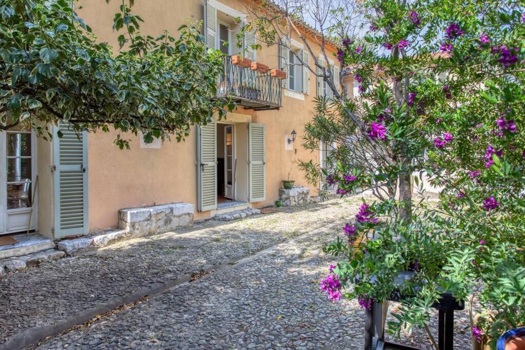 Villa L26 Bonnard 10pax Pool, Garden, Parking, Ac